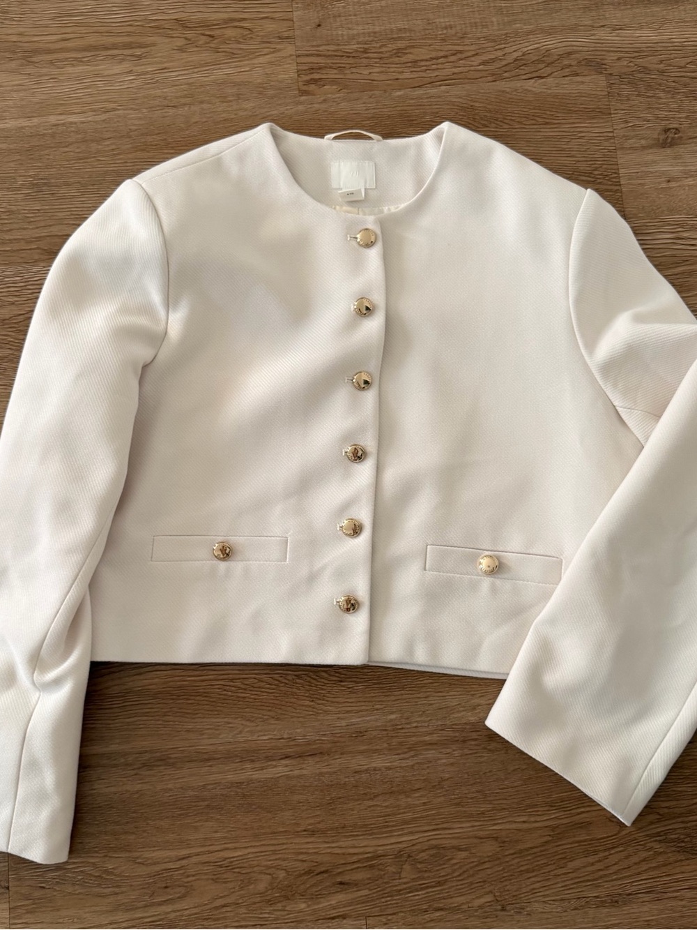 H&M Cream Cropped Round-Neck Blazer with Gold Buttons - Picture 3 of 7